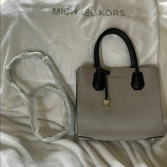 MichaelKors Mercer Tricolor Gray Black white Leather Handbag Shoulder purse tote - Picture 3 of 17